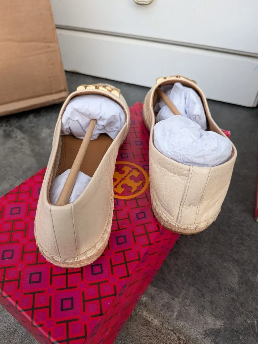 Tory Burch Eleanor Leather Medallion Espadrilles size 9.5 - Picture 4 of 5